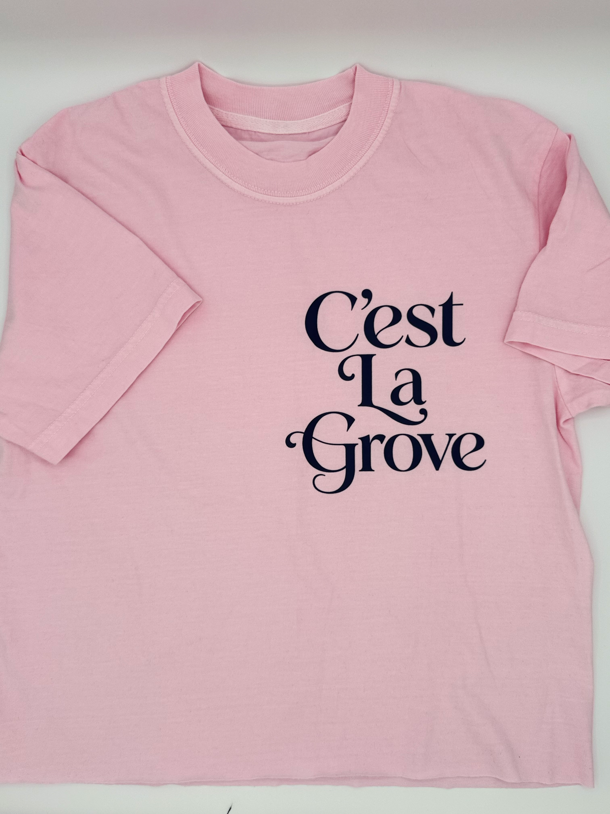 C'est La Grove tee-Blossom